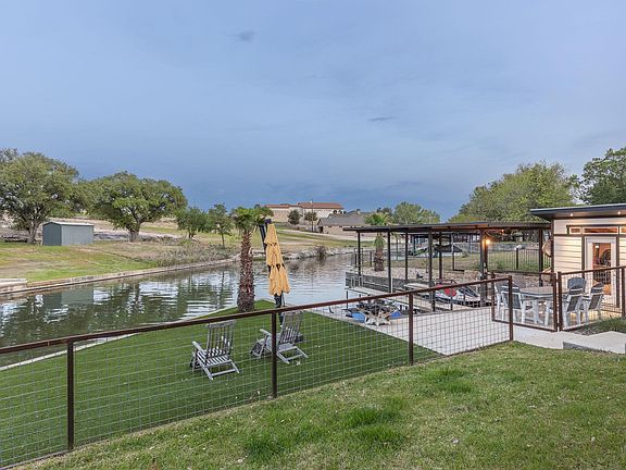 2nd image of 909 Belaire Drive
