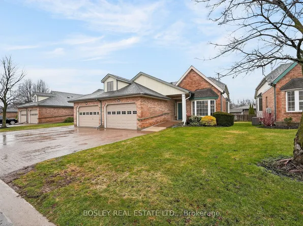 121 Glen Morris Dr #34, Saint Catharines, ON L2T 4C5