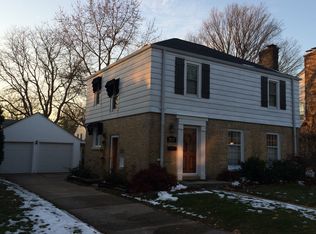 2537 N 84th St, Wauwatosa, WI 53226