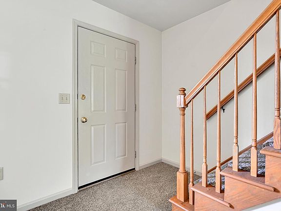 3rd image of 286 S Mill St
