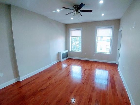 2nd image of 124 President St #3