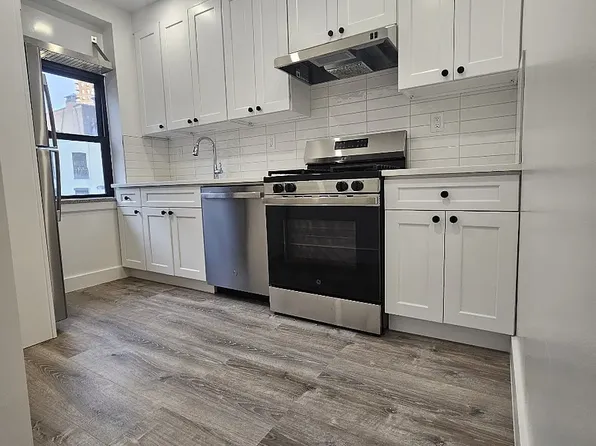 201 Henry St Floor 4, New York, NY 10002