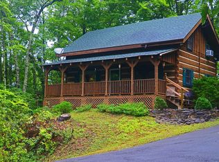 615 W Ridge Pl, Gatlinburg, TN 37738