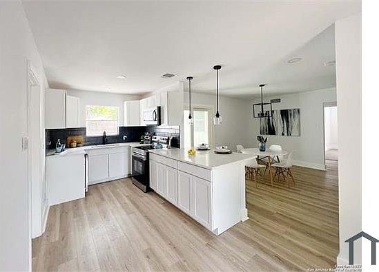 3rd image of 3202 Clearfield Dr