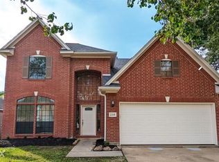 238 Mango St, Lake Jackson, TX 77566
