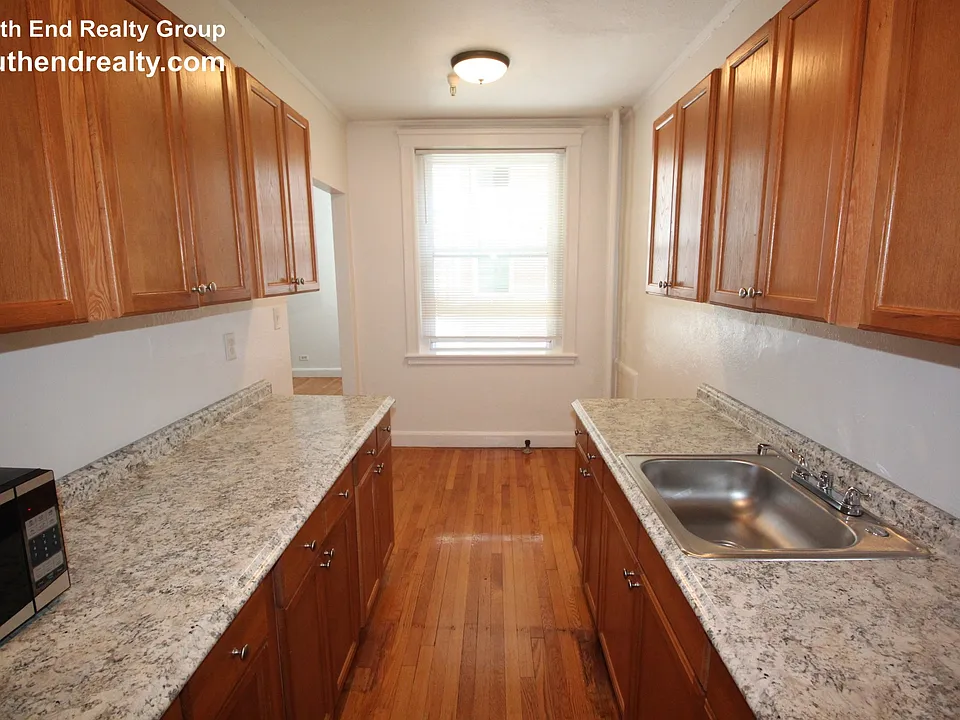 125 Peterborough St #26
