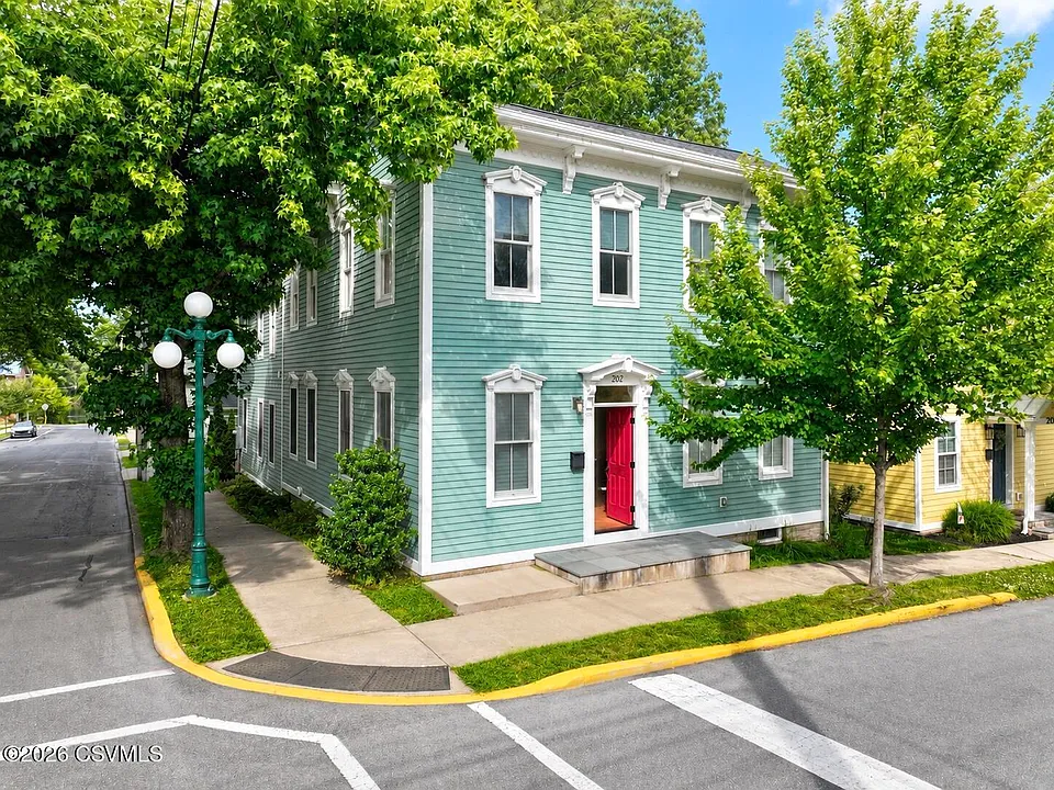202 S 2nd St