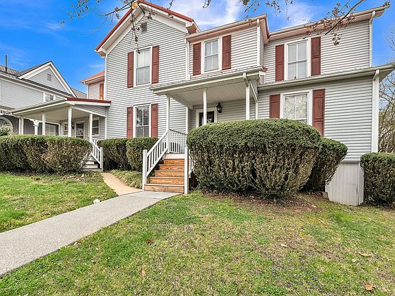 3rd image of 158 W Valley St
