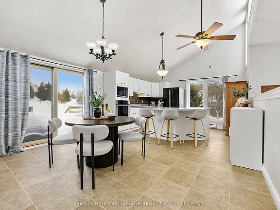 4th image of 110 Davis Rd