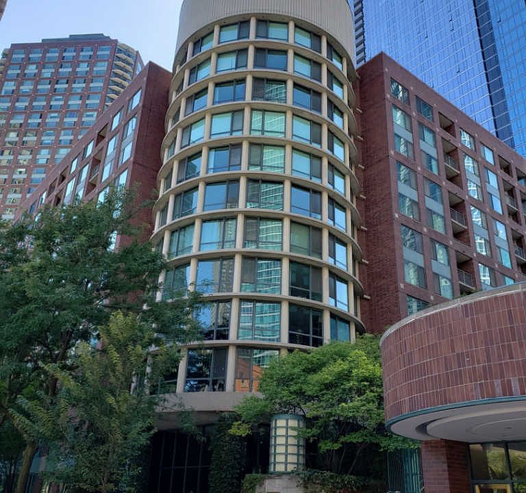 1st image of 440 N McClurg Ct APT 110-S