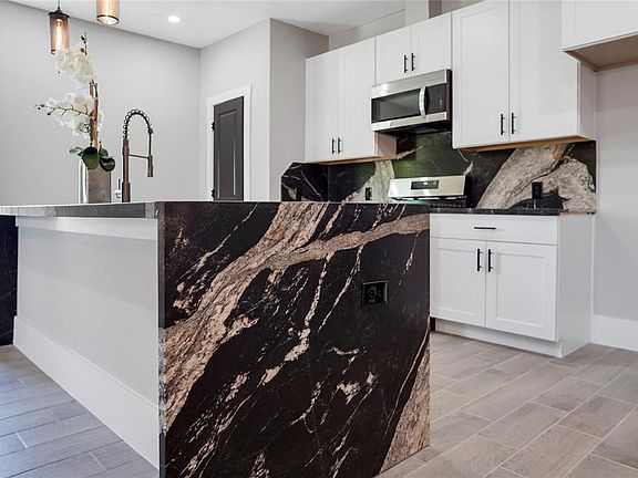 2nd image of 2111 Avenue I