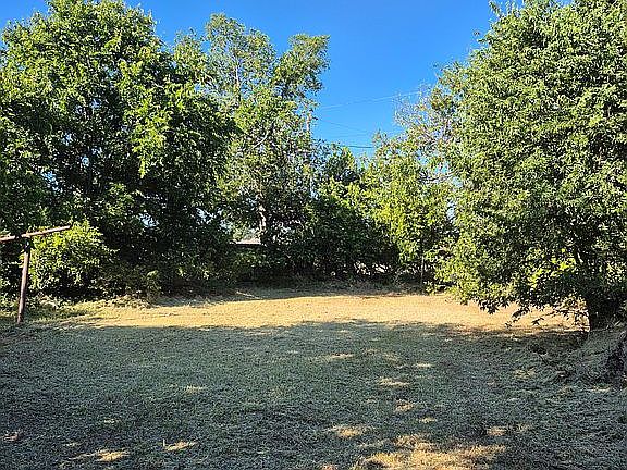3rd image of 1101 Leffall Cir