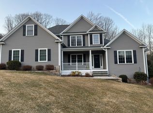 542 Huckins Rd, Cheshire, CT 06410