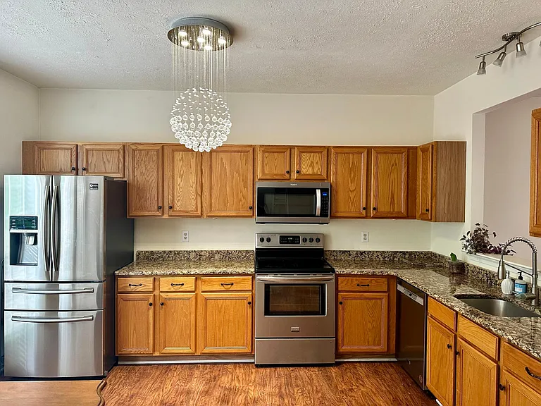 854 N Waterford Ln — Photo 8