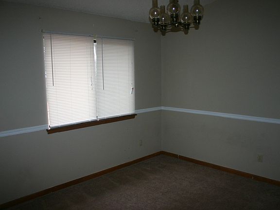 5th image of 8483 Colfax Ct