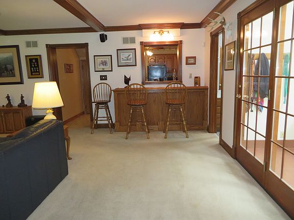 4th image of 11 Oxford Dr