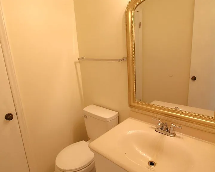 3032 Chenango Dr — Photo 17