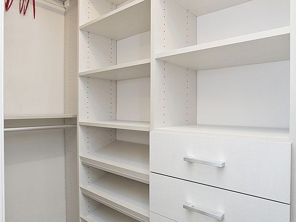5th image of 24 5th Ave APT 919