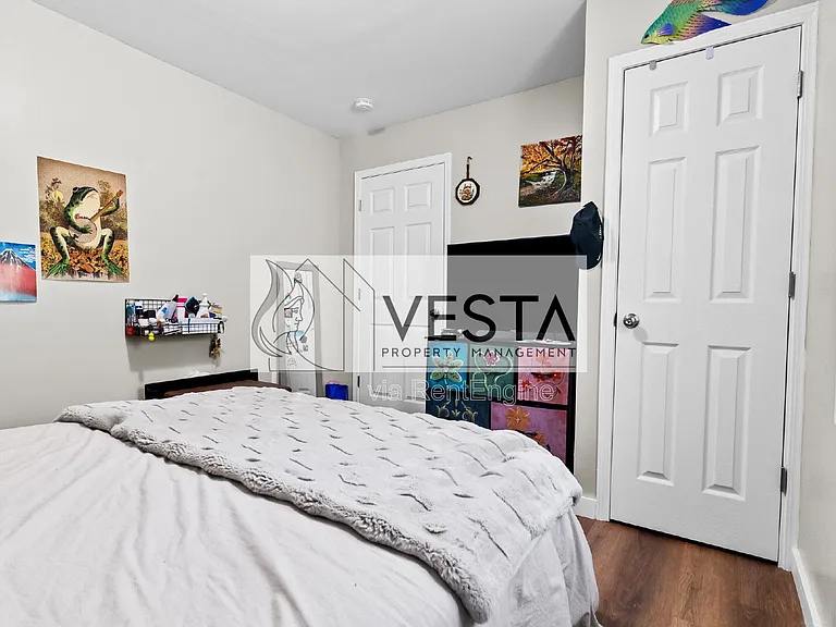 817 Oakdale Rd — Photo 15