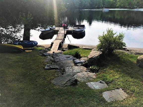 4th image of 149 E Shore Dr