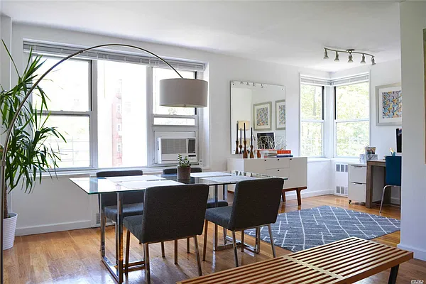 Sold by Daniel Gale Sotheby's International Realty | media 7