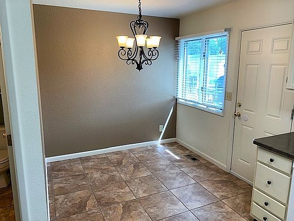 3rd image of 1139 Howard Ave #1141