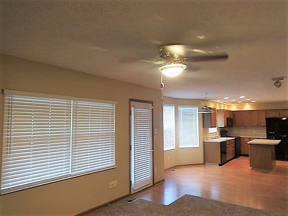 5th image of 833 Bernese Ct