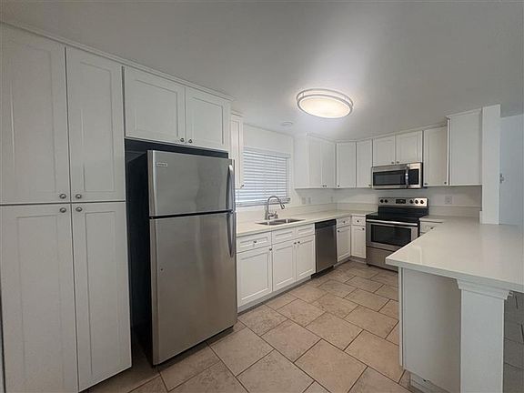 3rd image of 1518 E 3rd St #27