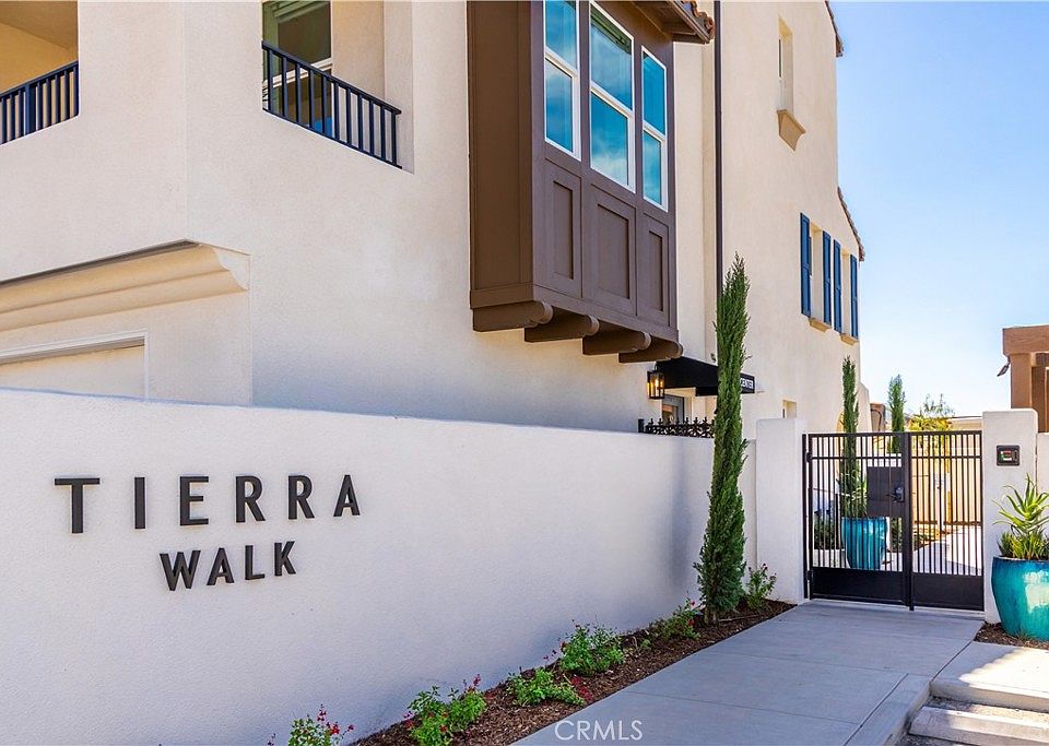 1st image of 240 Tierra Ln