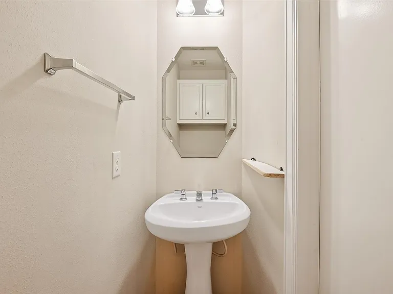 3718 Main Aspen Dr — Photo 38