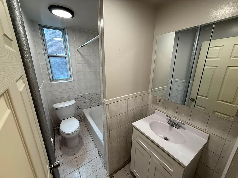 6604 Broadway #25E — Photo 9