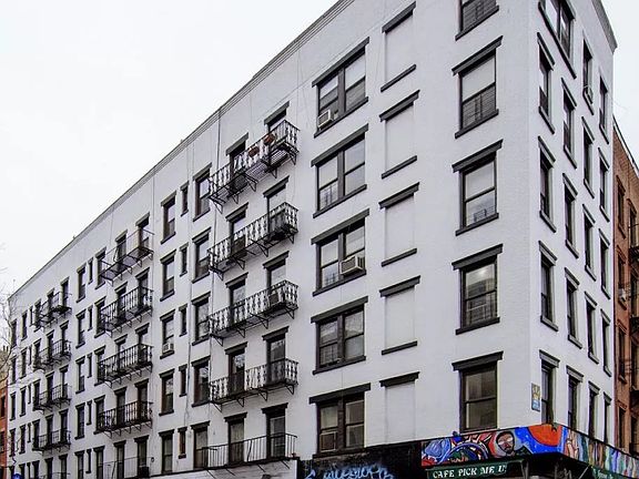 5th image of 441 E 9th St APT 2