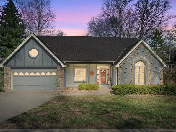 16 NW 44th St, Kansas City, MO 64116