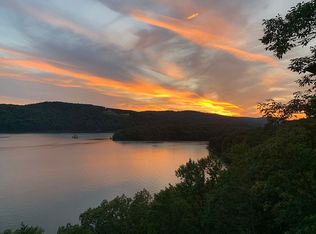 4 Sunset Dr, Sherman, CT 06784