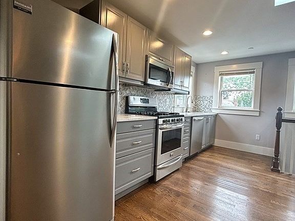 5th image of 194 Western Ave #3