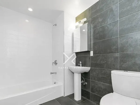 39 East 21st Street image 17 of 25