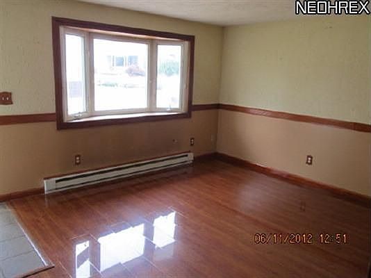 4th image of 4811 Hiawatha Dr