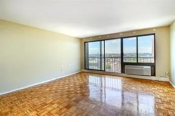 1105 Massachusetts Ave #10C — Photo 4