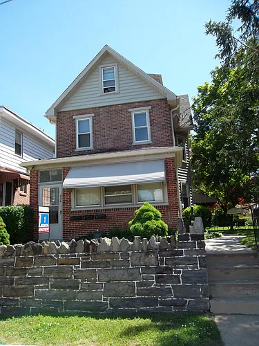 339 Wanamaker Ave Photo 1