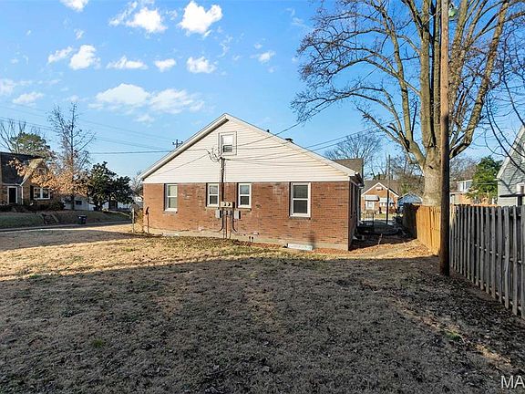 5th image of 324-326 S Louisiana St
