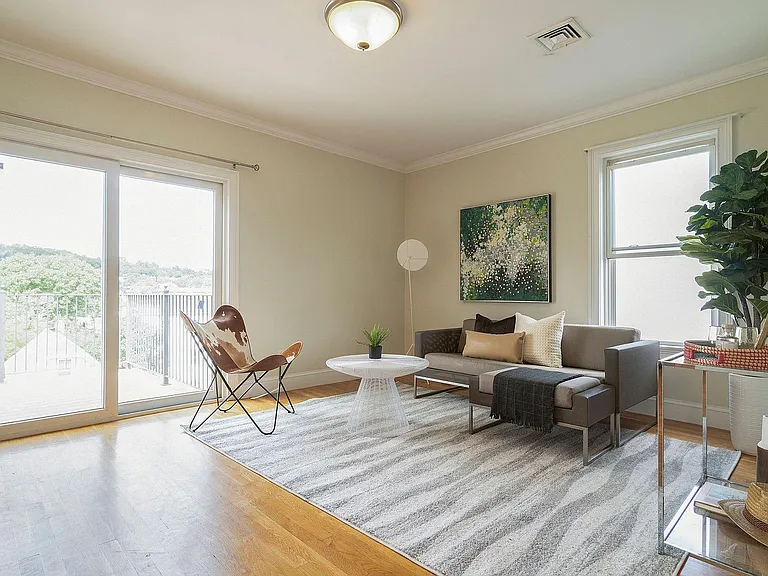 321 Centre St #2 — Photo 5