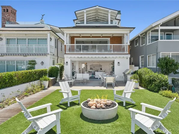 928 E Balboa Blvd, Newport Beach, CA 92661