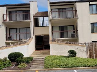 10122 Campus Way S APT 103-1A, Upper Marlboro, MD 20774