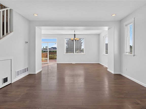 5th image of 3608 Vermont Pl