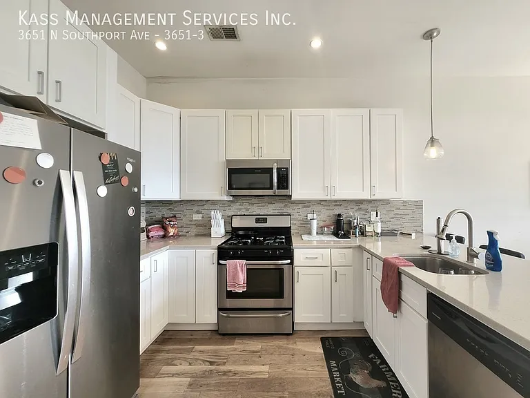 3651 N Southport Ave #3 — Photo 4