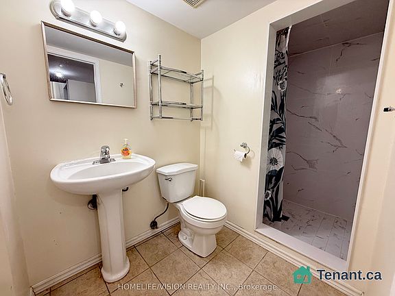 4th image of 19 Candlebrook Cres #Basement