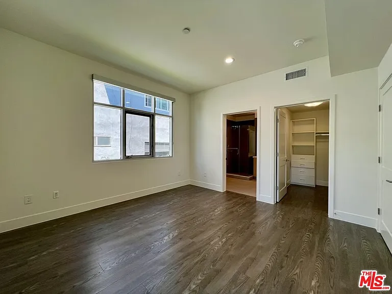 1232 Kings Rd #302 — Photo 16