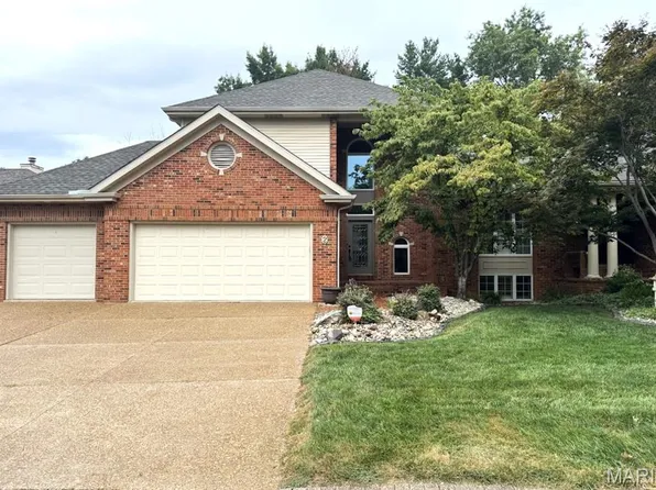 2 Pine Hollow Ct, Edwardsville, IL 62025