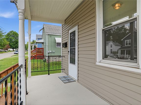 4th image of 215 McKim St