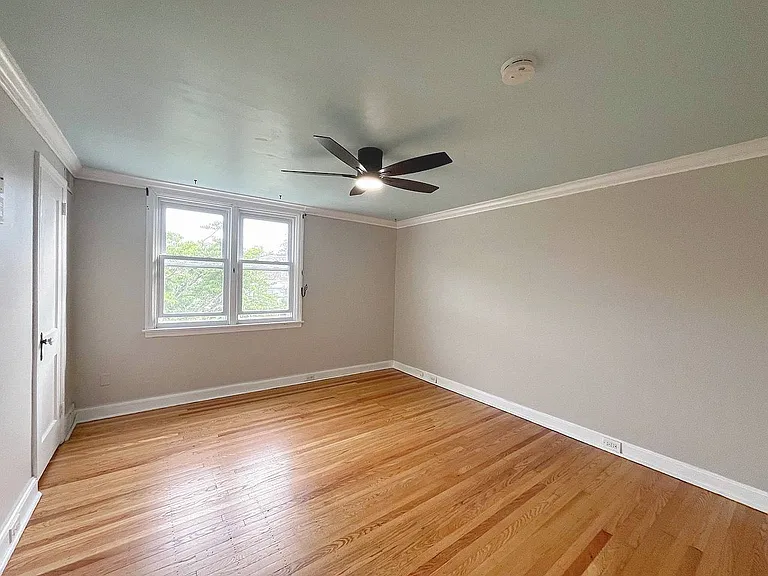 827 Hampshire Rd — Photo 8